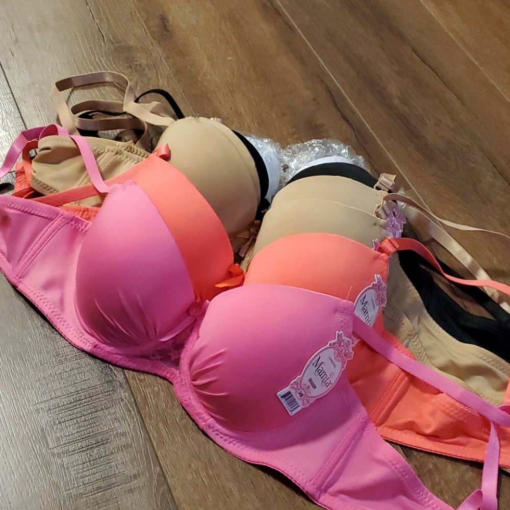 Multi color 6 bra set